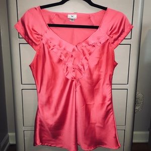 Worthington flutter sleeve top.